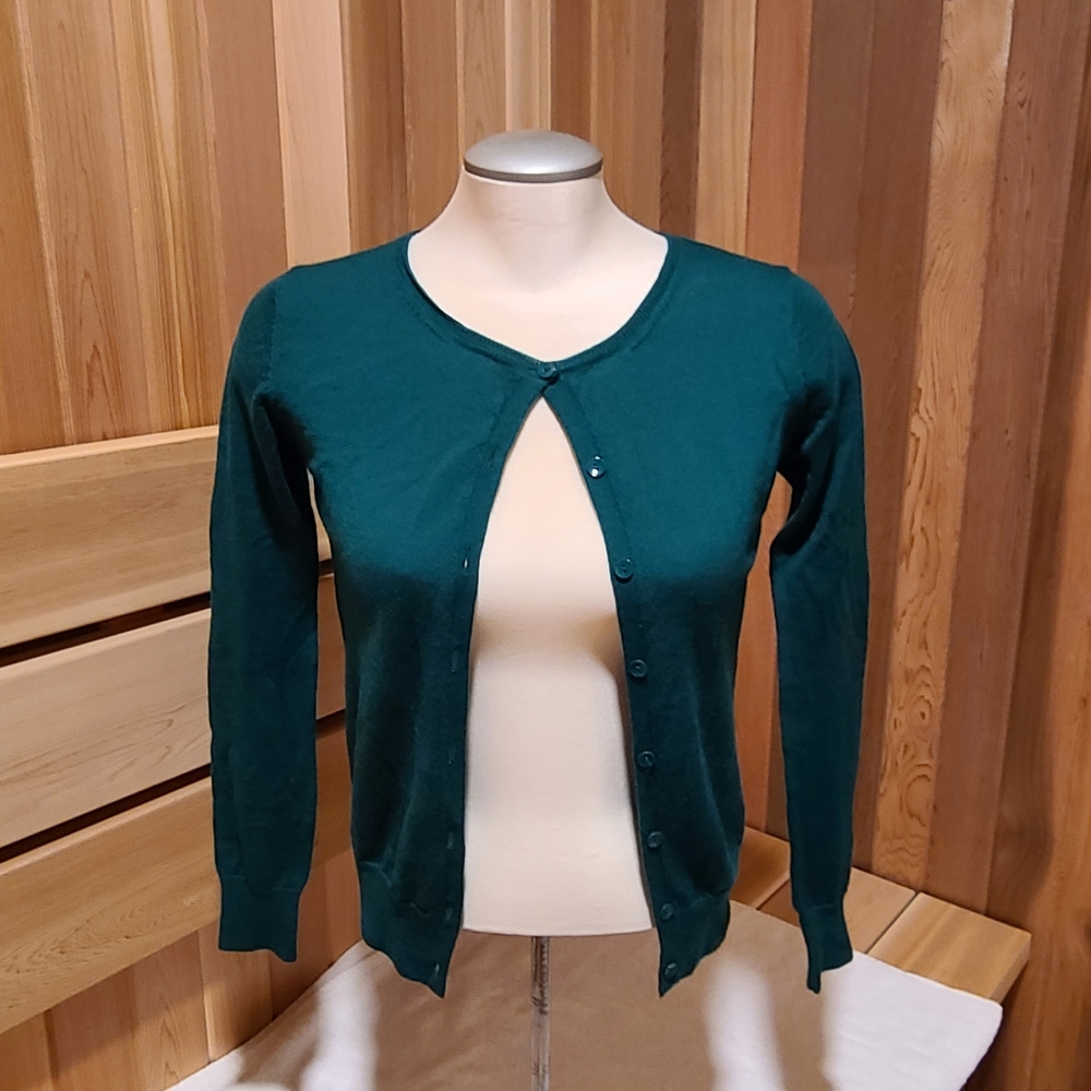 Natural beauty Green cardigan/ Sz Medium